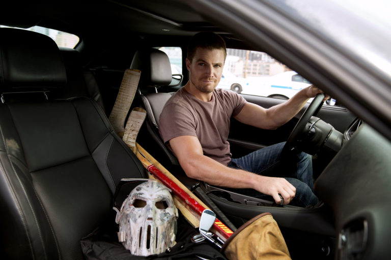 Stephen Amell | Ator gostaria de viver vilão da DC nos cinemas