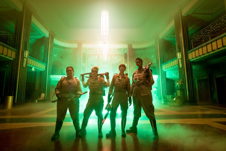 Caça-Fantasmas | Personagens testam armas em novo clipe