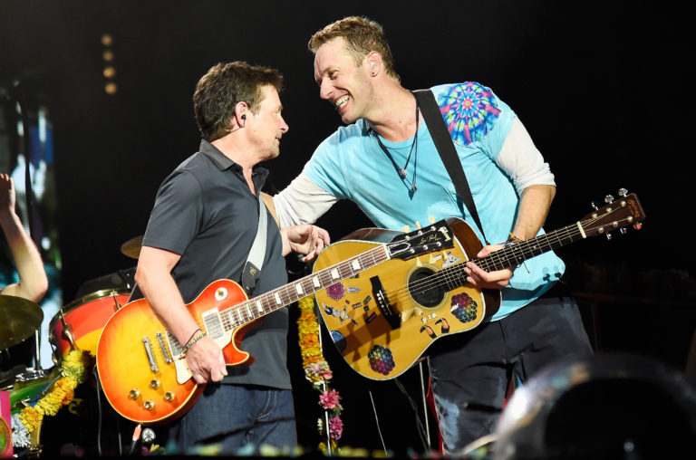 De Volta Para o Futuro | Michael J. Fox e Coldplay recriam cena clássica do filme
