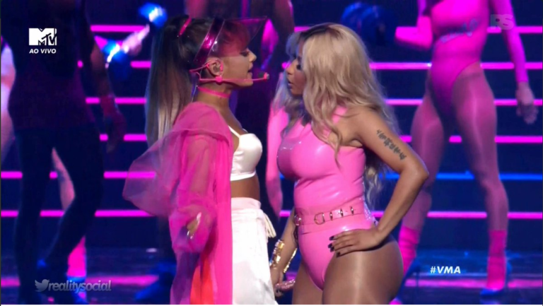 Ariana Grande canta novo single “Side to Side” junto com Nicki Minaj