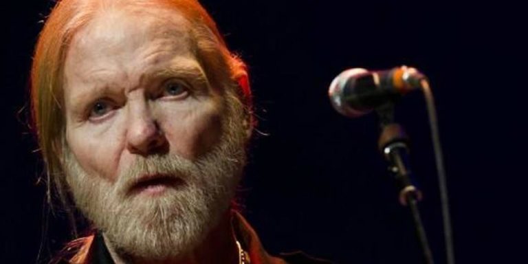 Gregg Allman cancela datas de turnê por problemas de saúde