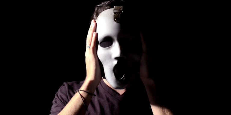 OFICIAL! | SCREAM terá mais dois episódios especiais no Halloween!