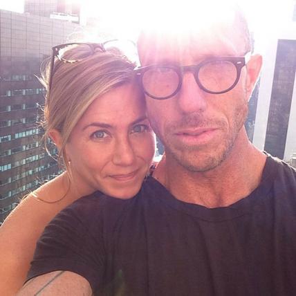 selfie_sem_maquiagem_jennifer_aniston