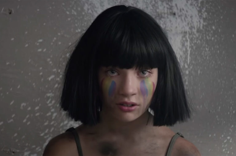 Confira | Sia divulga o clipe de “The Greatest”
