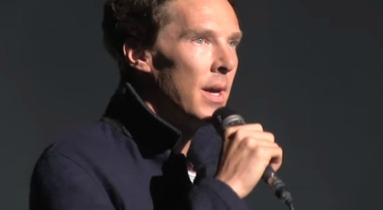 Benedict Cumberbatch canta ‘Comfortably Numb’ em show de David Gilmour, assista!
