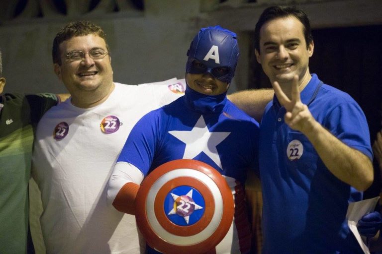 MARVEL estuda medida judicial contra uso não autorizado de símbolo do Capitão América em campanha eleitoral
