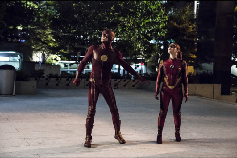 The Flash | Fotos do 4º episódio da terceira temporada mostra Mestre dos Espelhos e da mais detalhes de Jesse Quick