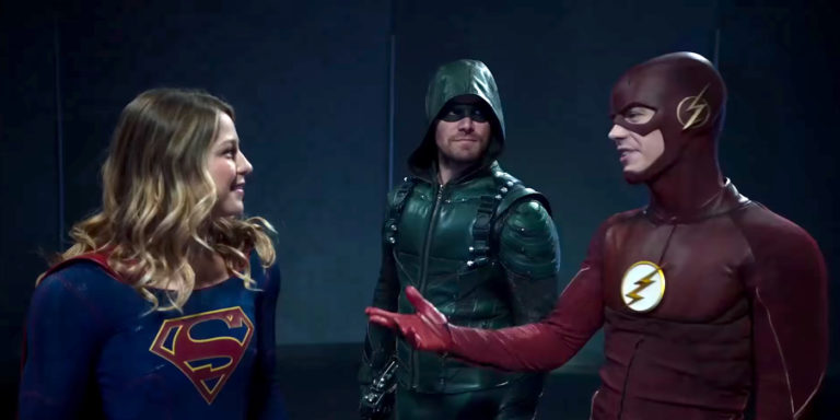 Arrow | Equipe de Oliver se junta a Supergirl e Flash em nova foto do crossover