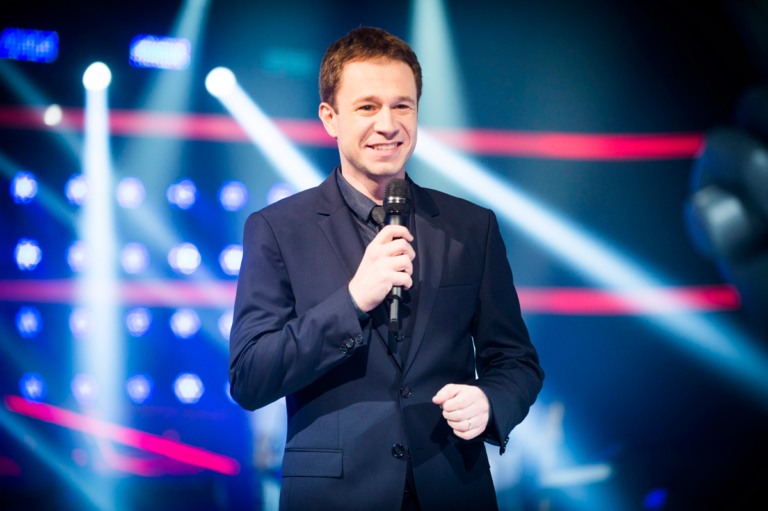 Globo terá programa sobre games e eSports apresentado por Tiago Leifert