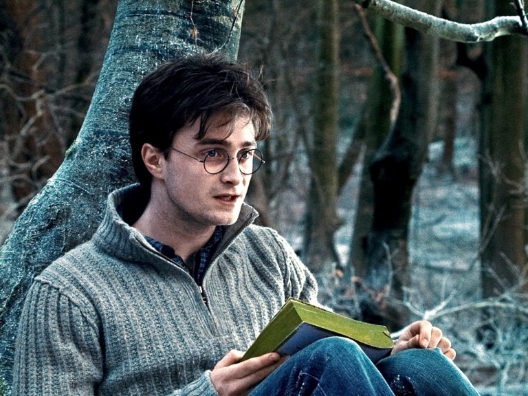 Warner aparata em Hogwarts com semana mágica e recorda aventuras de Harry Potter