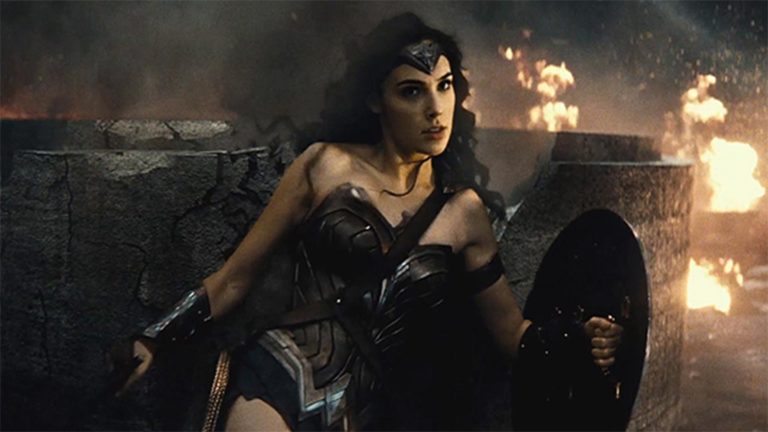 Gal Gadot sensacional na capa de revista especial da “Mulher-Maravilha”