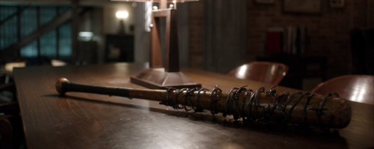 CROSSOVER | Lucille, de The Walking Dead, ‘visita’ irmãos Winchester em Supernatural