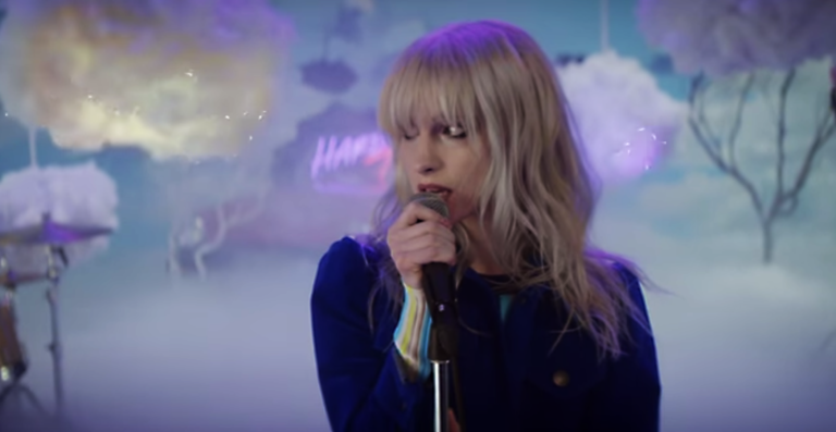OMG!!!!! | PARAMORE liberou novo single, clipe, capa e data de novo album! Vem ver