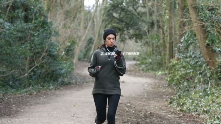 OMG!! | Aplicativo no celular faz usuário correr para fugir de zumbis