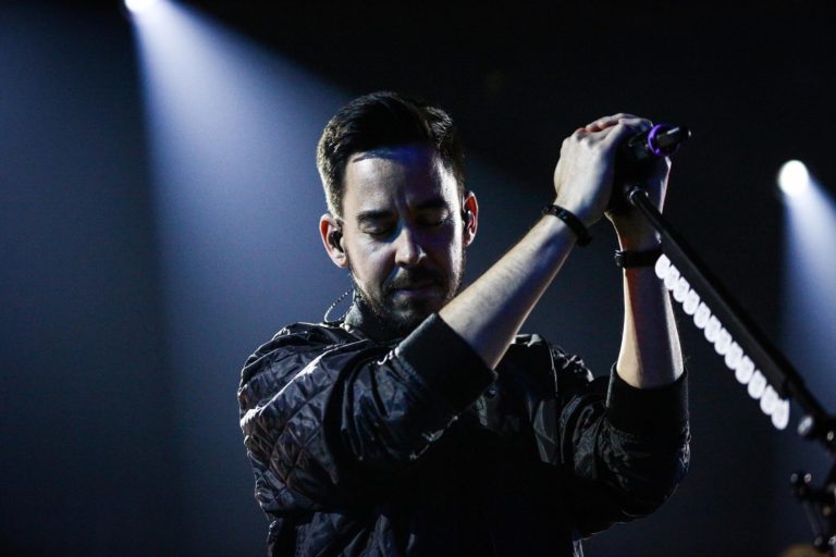 Mike Shinoda, do Linkin Park, lança Post Traumatic EP e três clipes – confira;