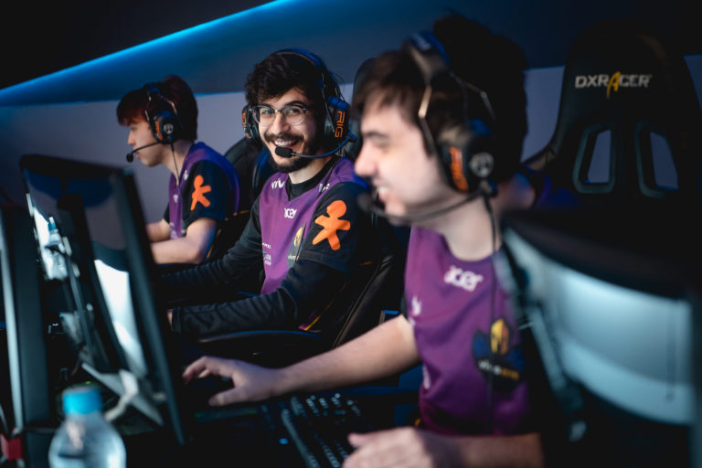 Brasil Game Show anuncia campeonatos masculino e feminino de Counter Strike: Global Offensive