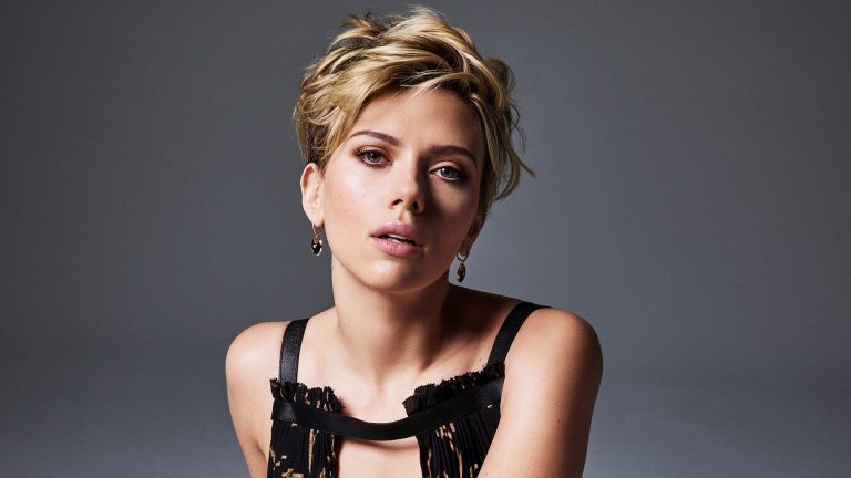 Após polêmica, Scarlett Johansson abandona o elenco de Rub and Tug