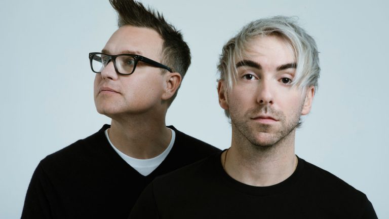 Vocalistas do Blink-182 e All Time Low se unem em nova banda; ouça ‘Drug’