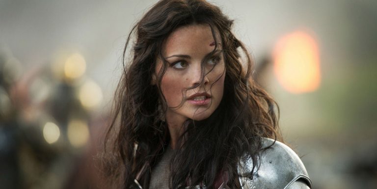 Jamie Alexander se oferece para ser a rainha da Valquíria em Thor 4