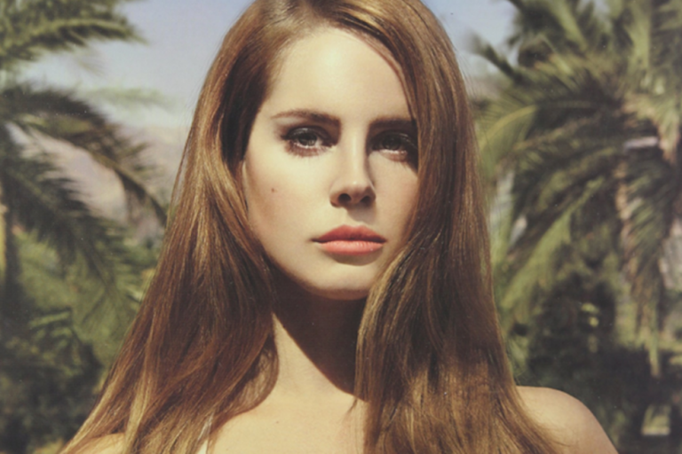 Lana Del Rey anuncia novo disco de “palavra falada” para janeiro