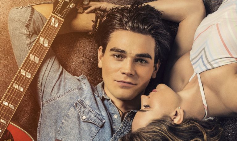 Estrelado por astro de Riverdale, ‘Enquanto Estivermos Juntos’ ganha trailer
