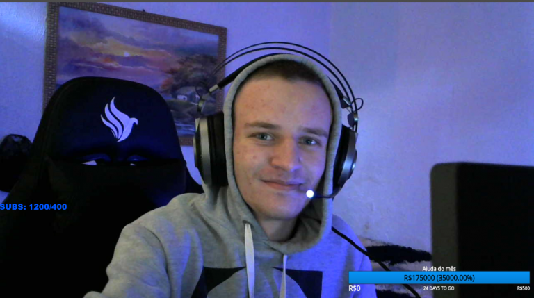 Streamer brasileiro recebe doação anônima de quase 1 milhão de reais durante stream e se emociona