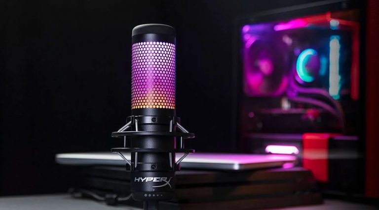 HyperX anuncia novo QuadCast S com iluminação RGB e efeitos customizáveis