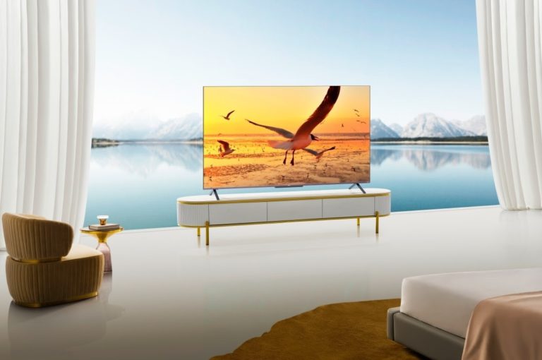 TCL lança a C725 primeira TV com Google TV no Brasil
