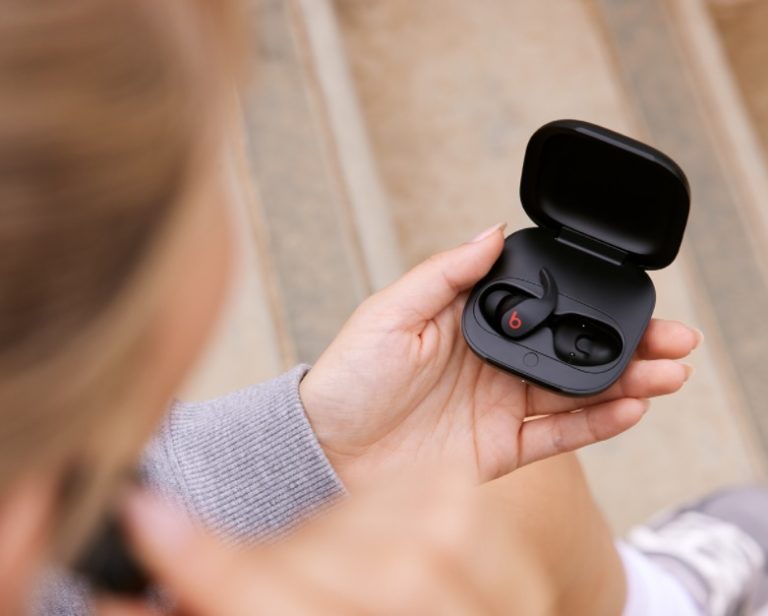 Beats anuncia lançamento nacional do Fit Pro com novos recursos tecnológicos e ainda mais ergonomia