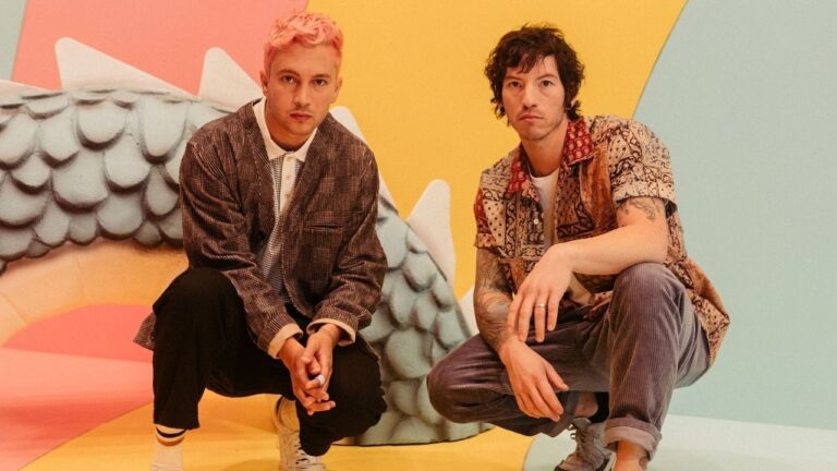 Twenty One Pilots está em solo Brasileiros para shows em Curitiba, Rio de Janeiro e São Paulo.