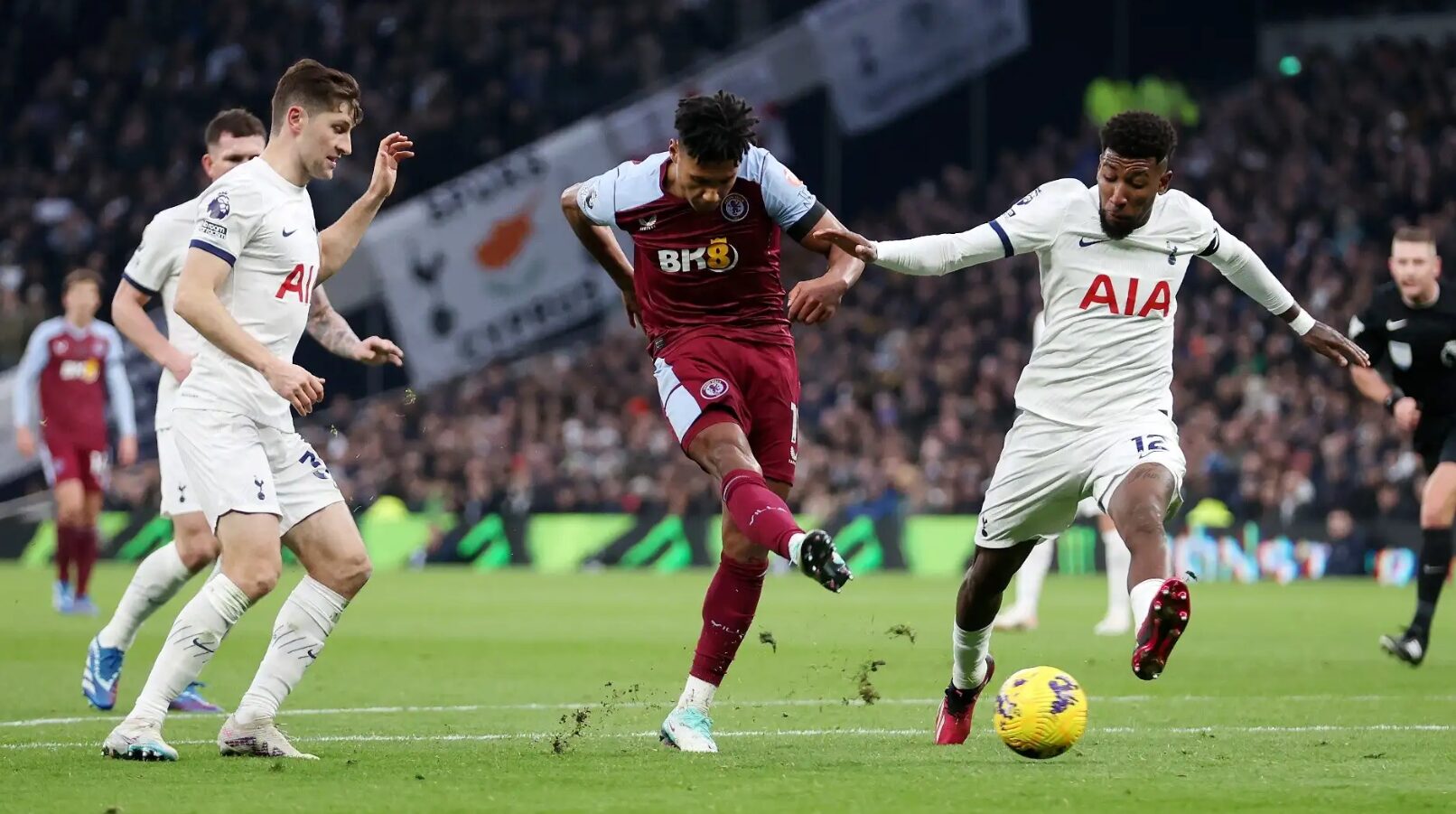 Aston Villa x Tottenham: Onde assistir ao vivo neste domingo (9)