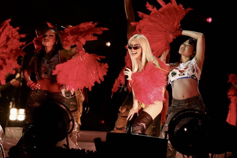 Christina Aguilera faz show inesquecível no Rio de Janeiro durante o CarnaUOL