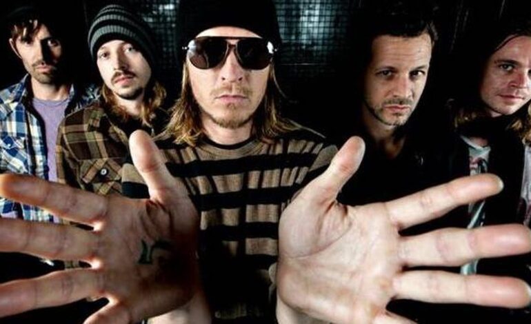 Vocalista do Puddle of Mudd foi preso na Califórnia