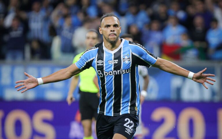 São Paulo x Grêmio: Onde assistir ao vivo, horário do jogo de hoje e escalações Brasileirão 2025