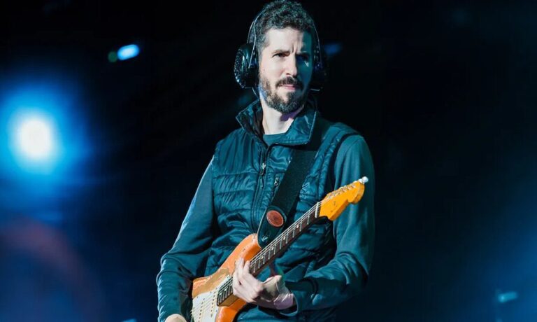 Por que Brad Delson está ausente dos shows do Linkin Park? Ele continua na banda?