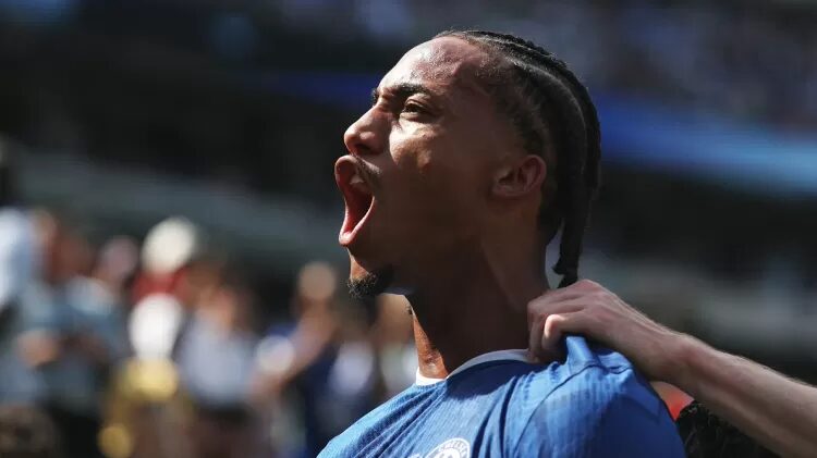 Chelsea vence