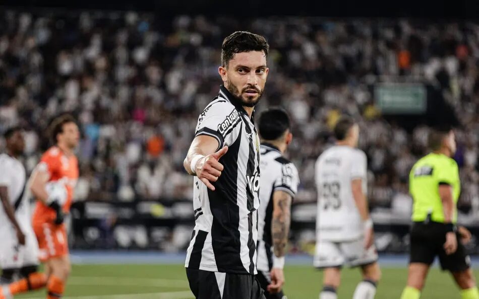 Cruzeiro x Botafogo hoje: saiba onde assistir ao vivo, horário e escalações (04/12)