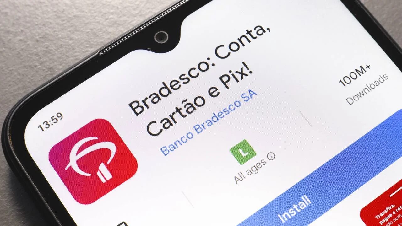 Bradesco caiu? Usuários enfrentam problema com aplicativo do banco fora do ar nesta sexta, 12. Que horas volta?