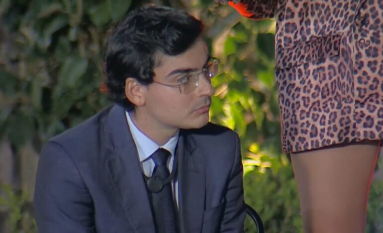 Dudu se revolta durante lavação de roupa suja em A Fazenda 17