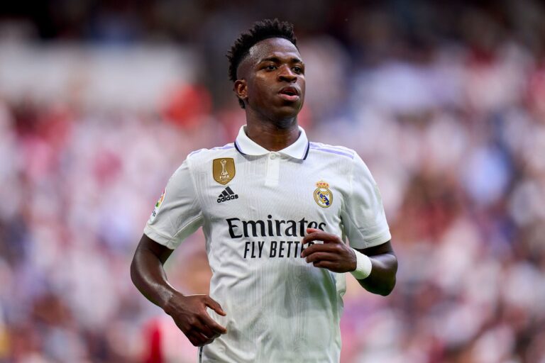 Vini Jr joga hoje? Real Madrid x Sevilla: Saiba onde vai passar ao vivo, qual o horário e escalações (20/12)