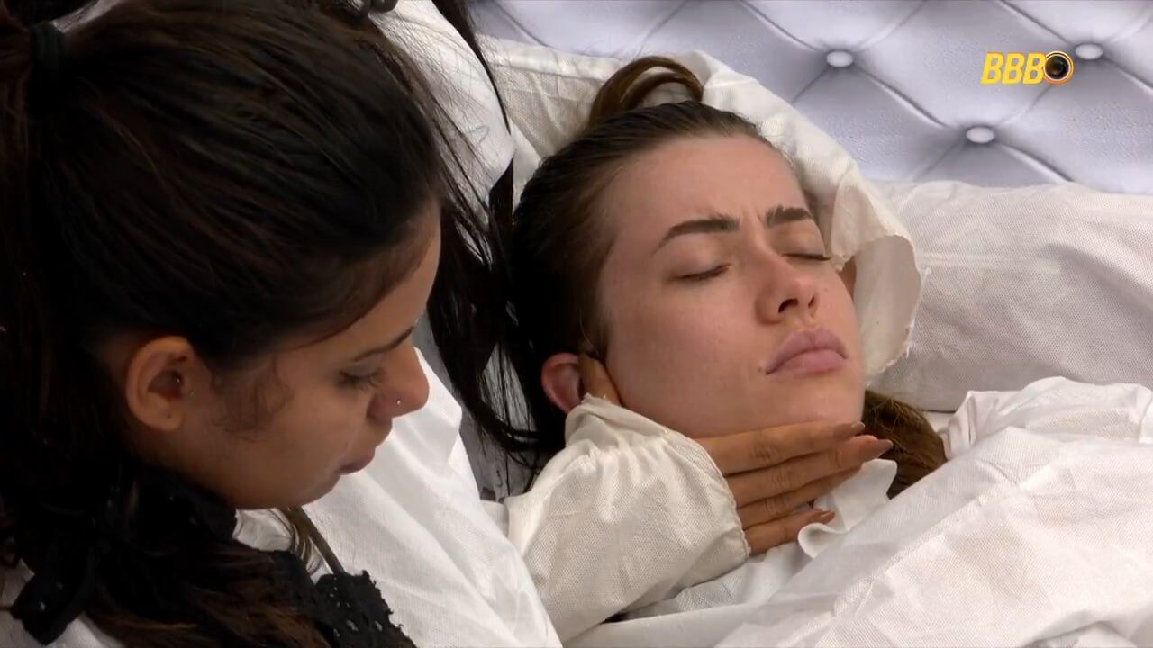 Quem ainda está no quarto branco?