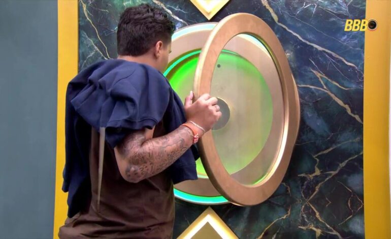 BBB 26: Participante aperta o botão da desistência após assediar Jordana