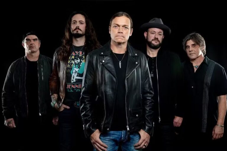Luto no rock: Brad Arnold, vocalista do 3 Doors Down e voz de ‘Kryptonite’ e ‘Here Without You’, morre aos 47 anos