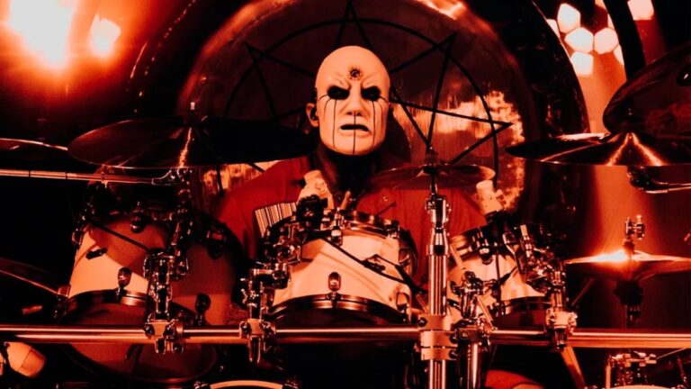 Slipknot lança Arsenal, primeiro single com o brasileiro Eloy Casagrande